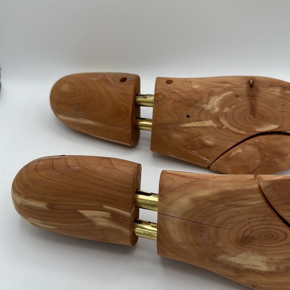 Cedar wood tectake luxury shoe trees - Picture 4 of 5